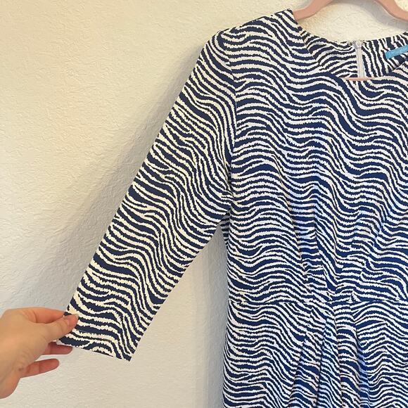 J.McLaughlin Catalina Cloth Mia Sheath Dress Medium Blue White Zebra Office Work - Picture 3 of 12